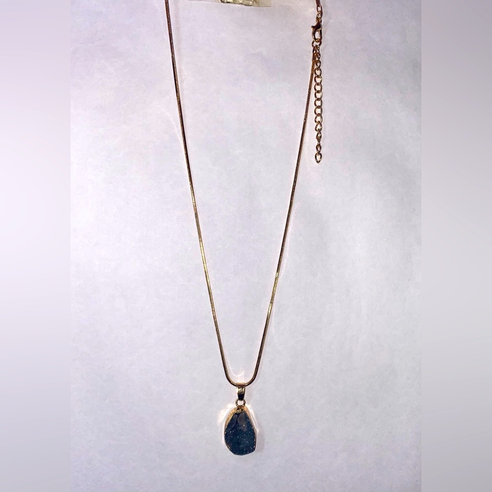 Quartz pendant necklace ❤️ Black